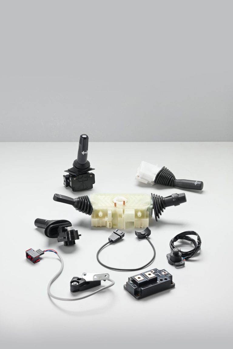 electronica_02_mid_res