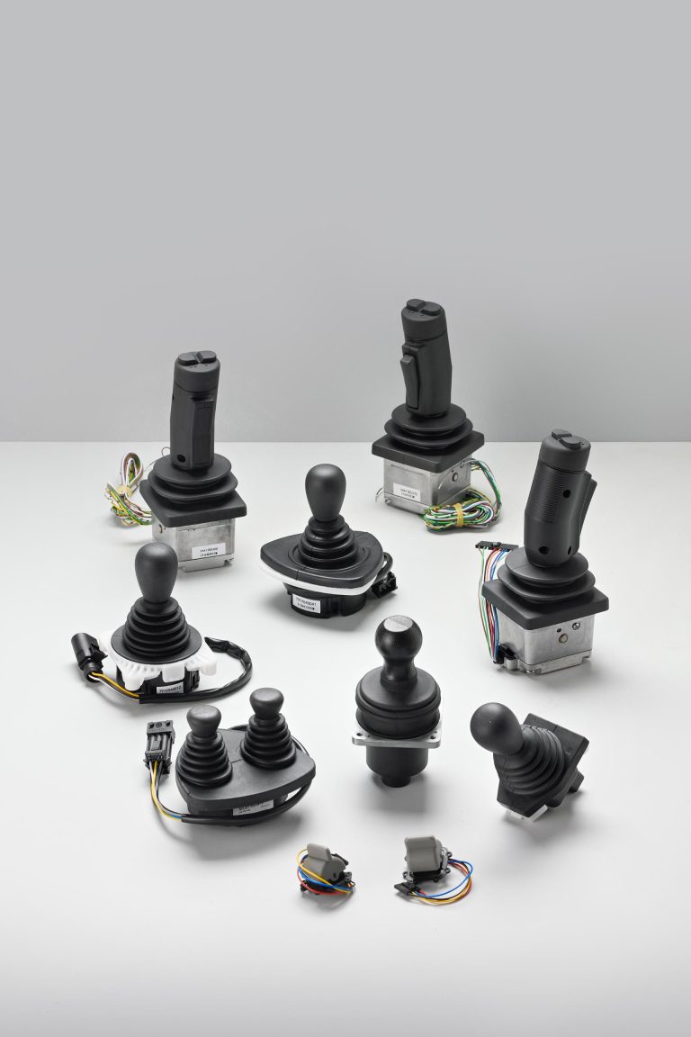 joysticks_02_mid_res